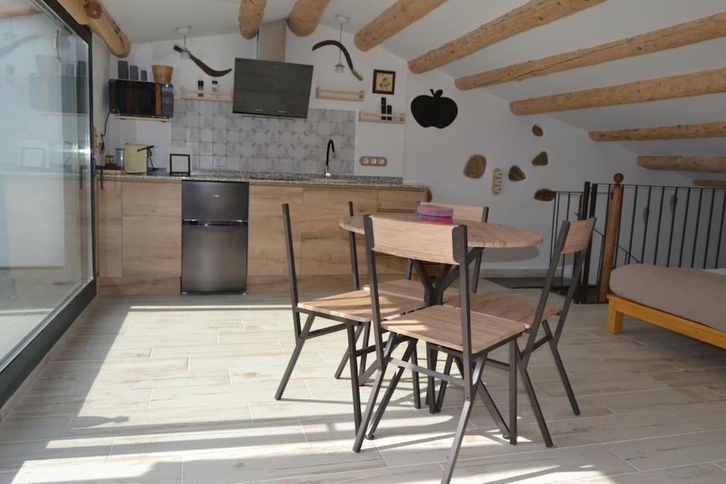Marina Vila House Масну Екстериор снимка