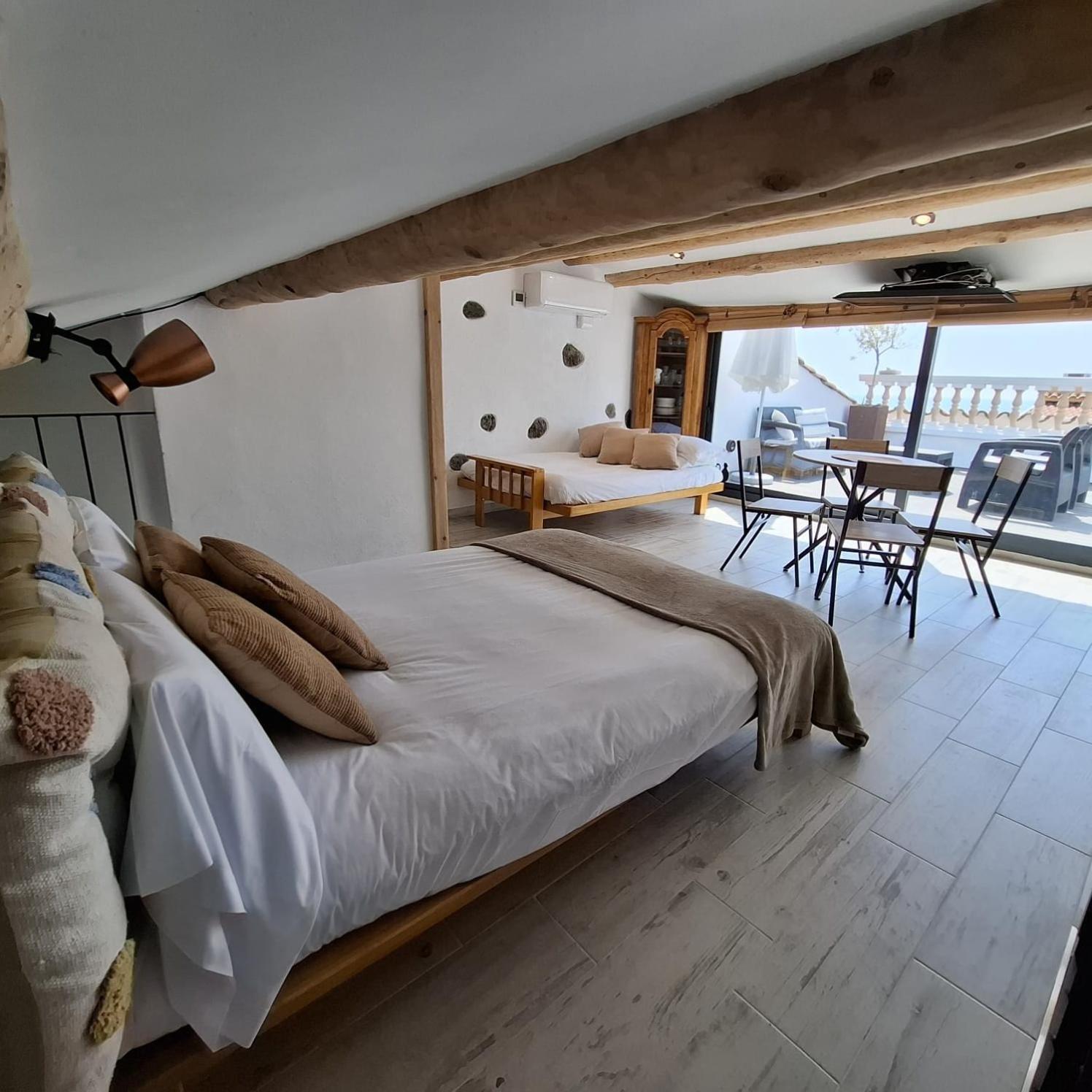 Marina Vila House Масну Екстериор снимка